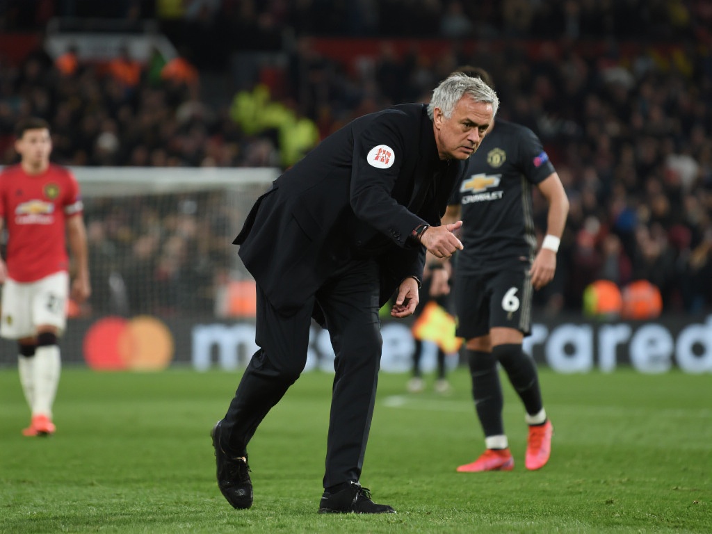 激烈竞争形 激烈竞争形